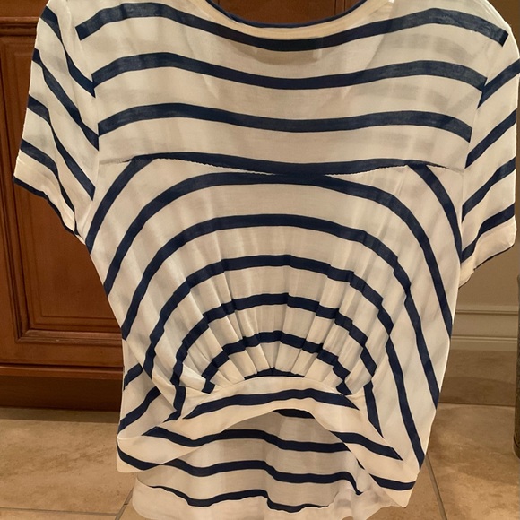 ALC Womens Short Sleeve Scoop Neck Blue/White Striped Cropped T Shirt  Size S - Picture 2 of 4